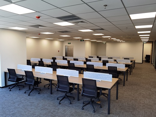 国门大厦办公室照片